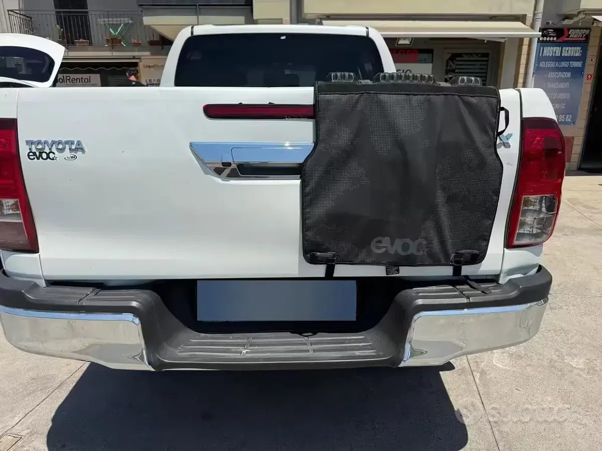 Usata Toyota HiLux 150 CV (110 kW) 2019 Pick-up
