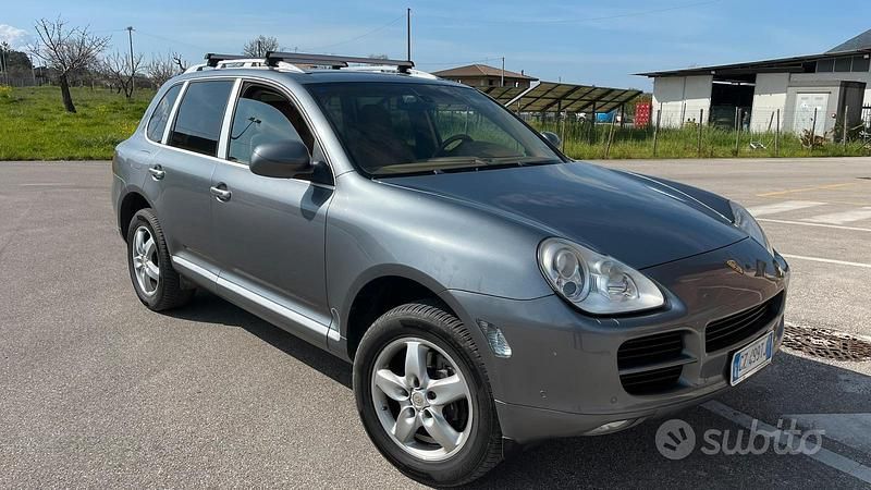 Usata Porsche Cayenne 250 CV (183 kW) 2006 Grigio SUV