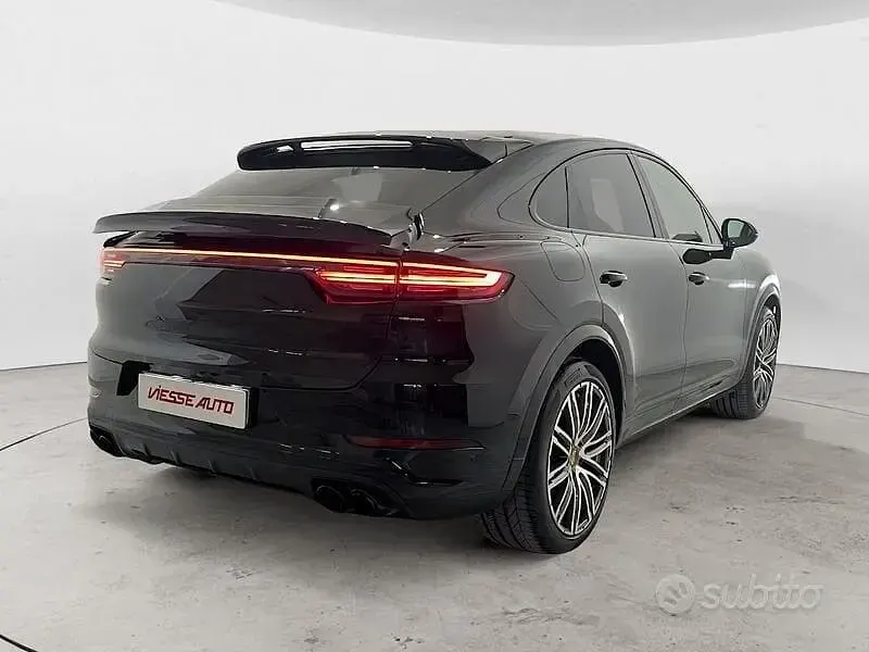 Usata Porsche Cayenne 549 CV (403 kW) 2019 Nero SUV