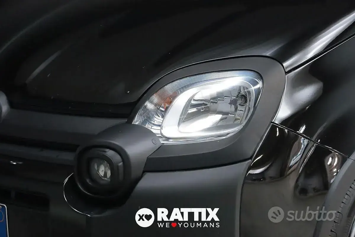 Usata Fiat Panda Cross Cross 69 CV (50 kW) 2025 Nero Utilitaria