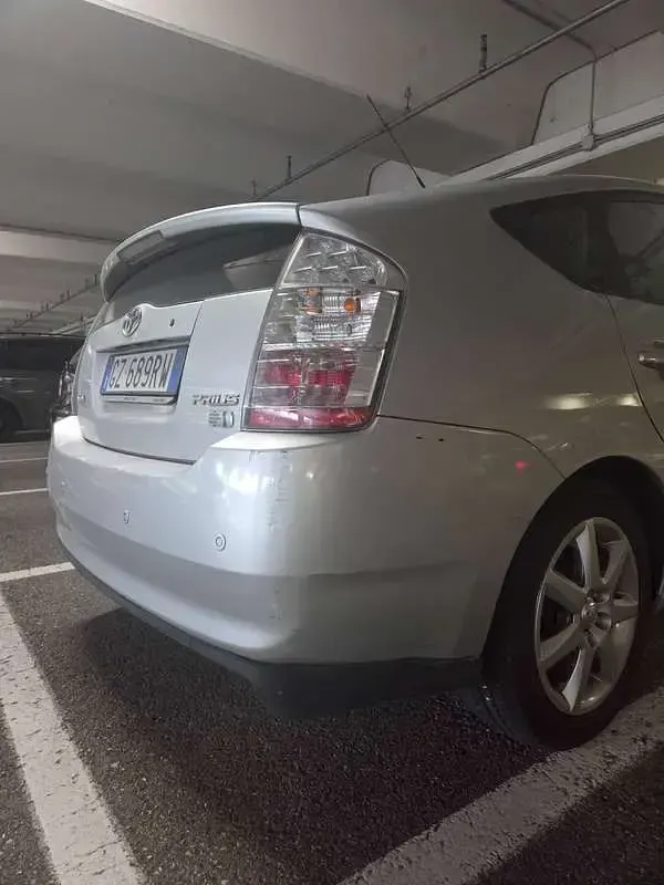 Usata Toyota Prius 72 CV (52 kW) 2007 Utilitaria