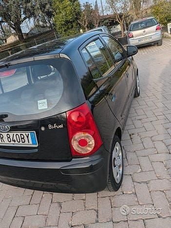 Gebraucht Kia Picanto 60 PS (44 kW) 2008 Schwarz Kleinwagen