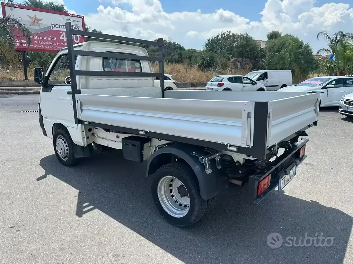 Usata Piaggio Porter 83 CV (61 kW) 2019 Bianco SUV