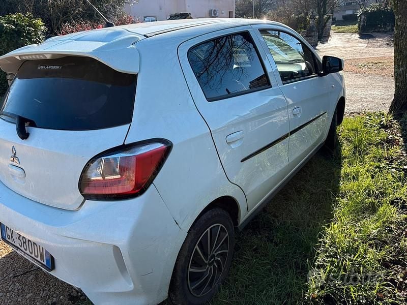 Usata Mitsubishi Space Star 80 CV (58 kW) 2023 Bianco Utilitaria