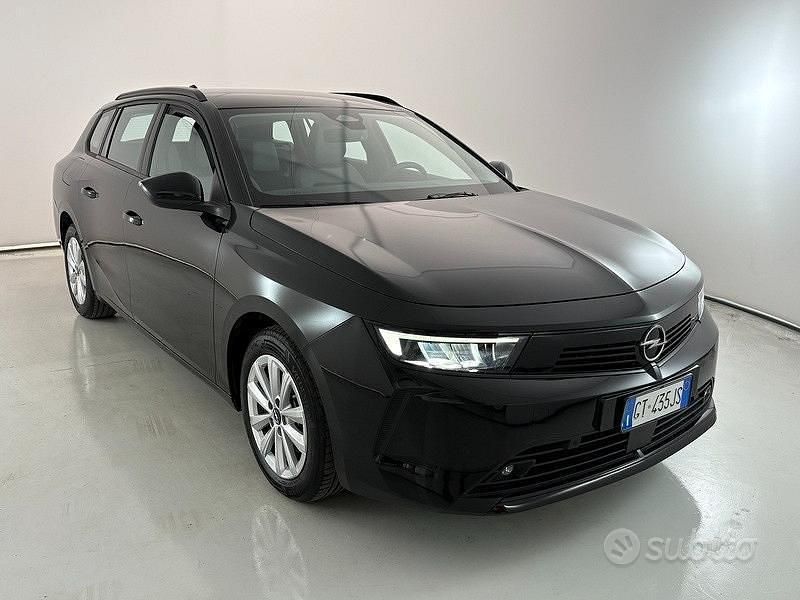 Usata Opel Astra Edition 131 CV (96 kW) 2024 Nero Station wagon