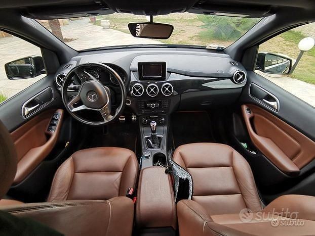 Usata Mercedes B180 110 CV (80 kW) 2013 Monovolume