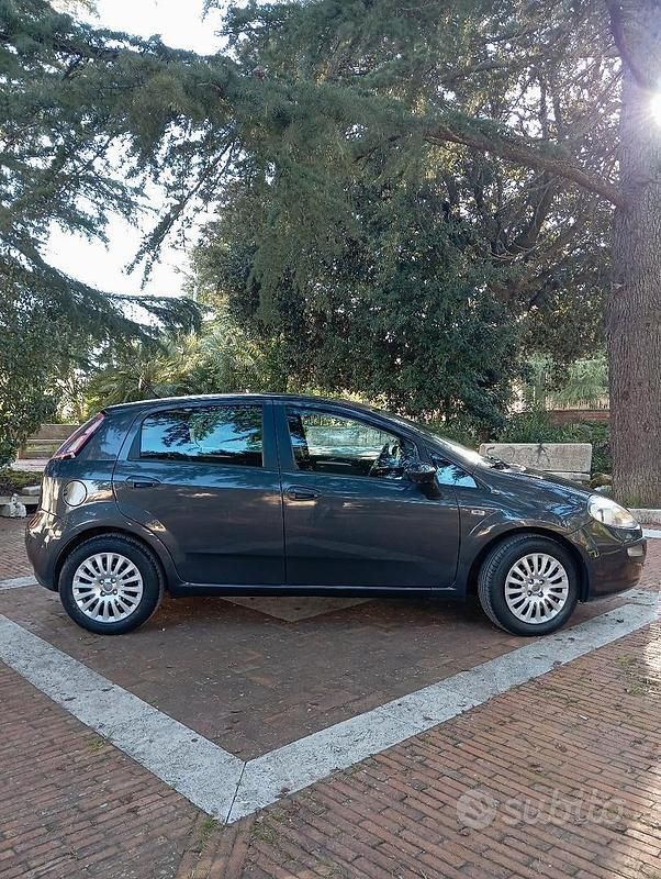 Usata Fiat Punto Evo 75 CV (55 kW) 2012 Grigio Utilitaria