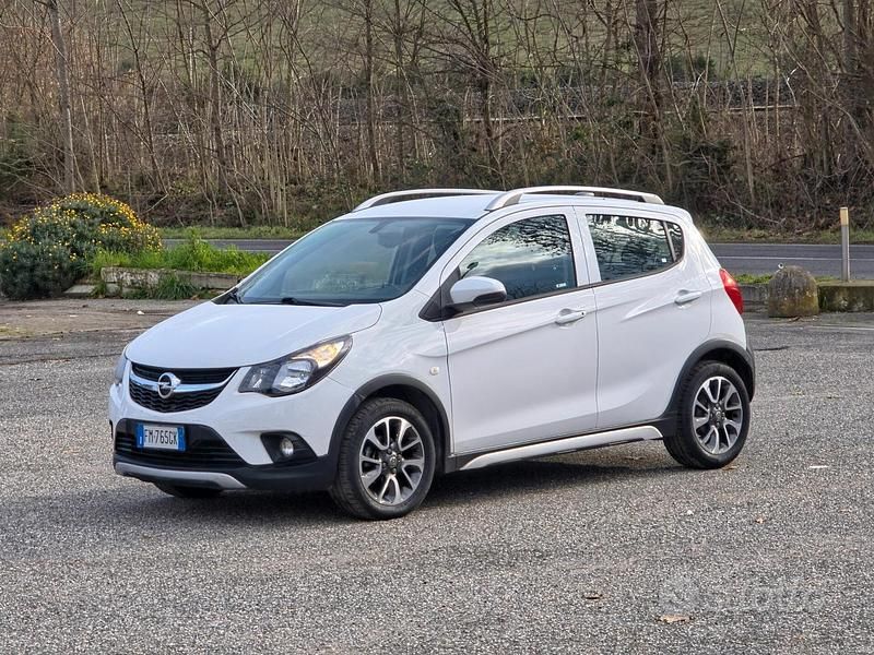 Usata Opel Karl Rocks 75 CV (55 kW) 2017 Bianco Utilitaria