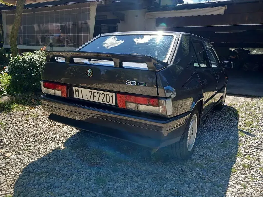 Usata Alfa Romeo 33 Quadrifoglio Verde 114 CV (83 kW) 1987 Berlina