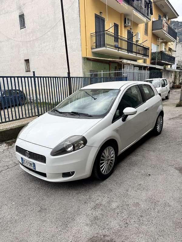 Usata Fiat Punto Classica 69 CV (50 kW) 2008 Berlina