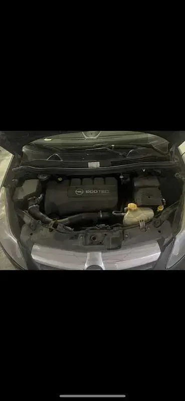 Usata Opel Corsa Enjoy 75 CV (55 kW) 2009 Utilitaria