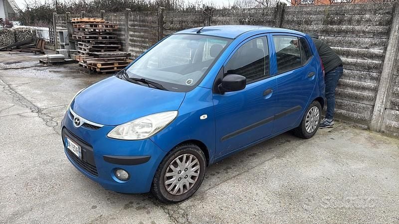 Usata Hyundai i10 2009 Blu Utilitaria