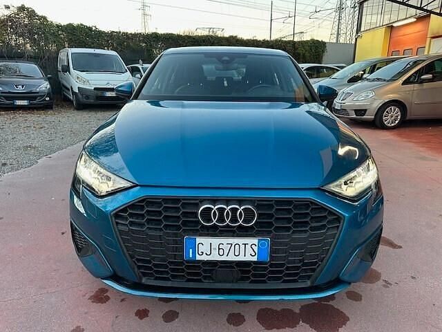 Blu Usata 2022 Audi A3 Tre volumi | 21.499 € (Super prezzo) - Immagine 1/4