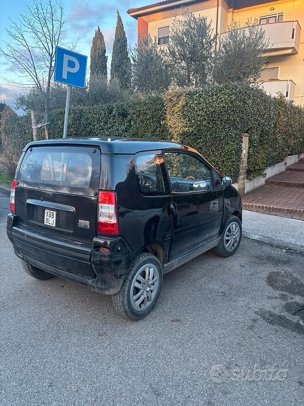 Usata Aixam 400 2004 Nero Berlina