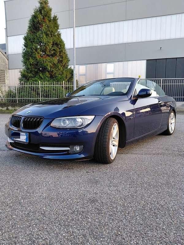Usata BMW 335 Cabriolet 306 CV (225 kW) 2011 Blu/azzurro Cabrio