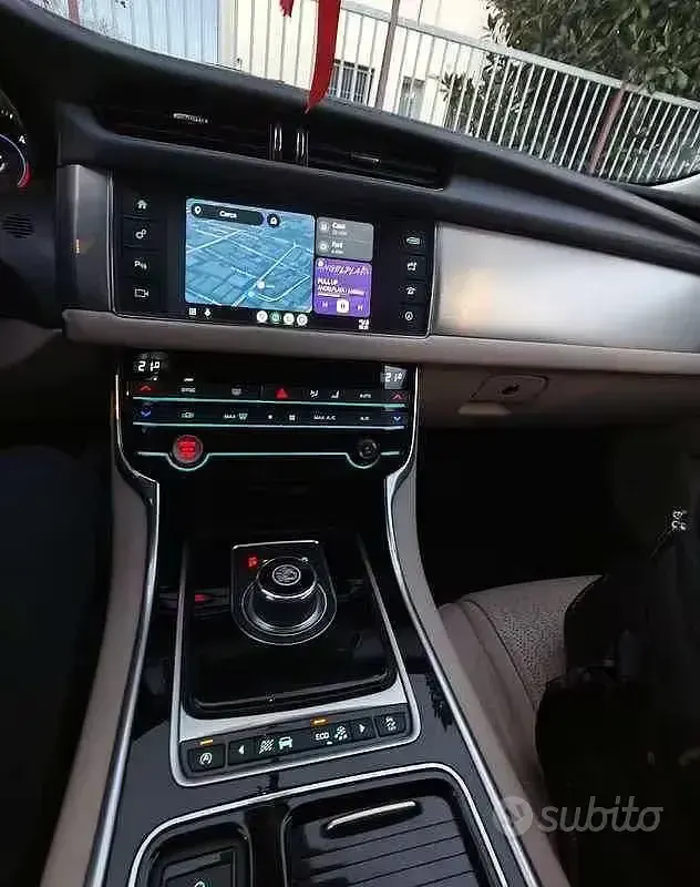 Usata Jaguar XF 163 CV (119 kW) 2016 Bianco Berlina
