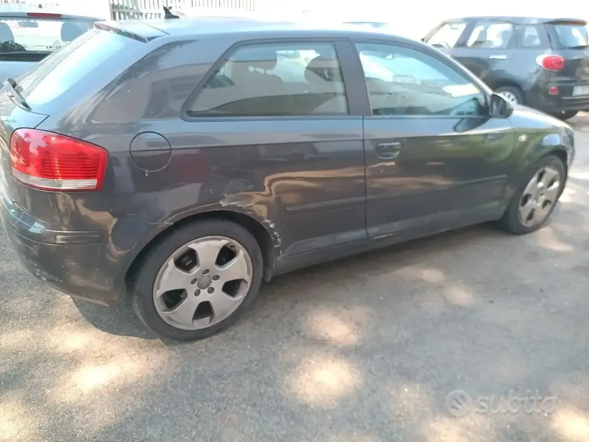 Usata Audi A3 90 CV (66 kW) 2005 Nero Utilitaria