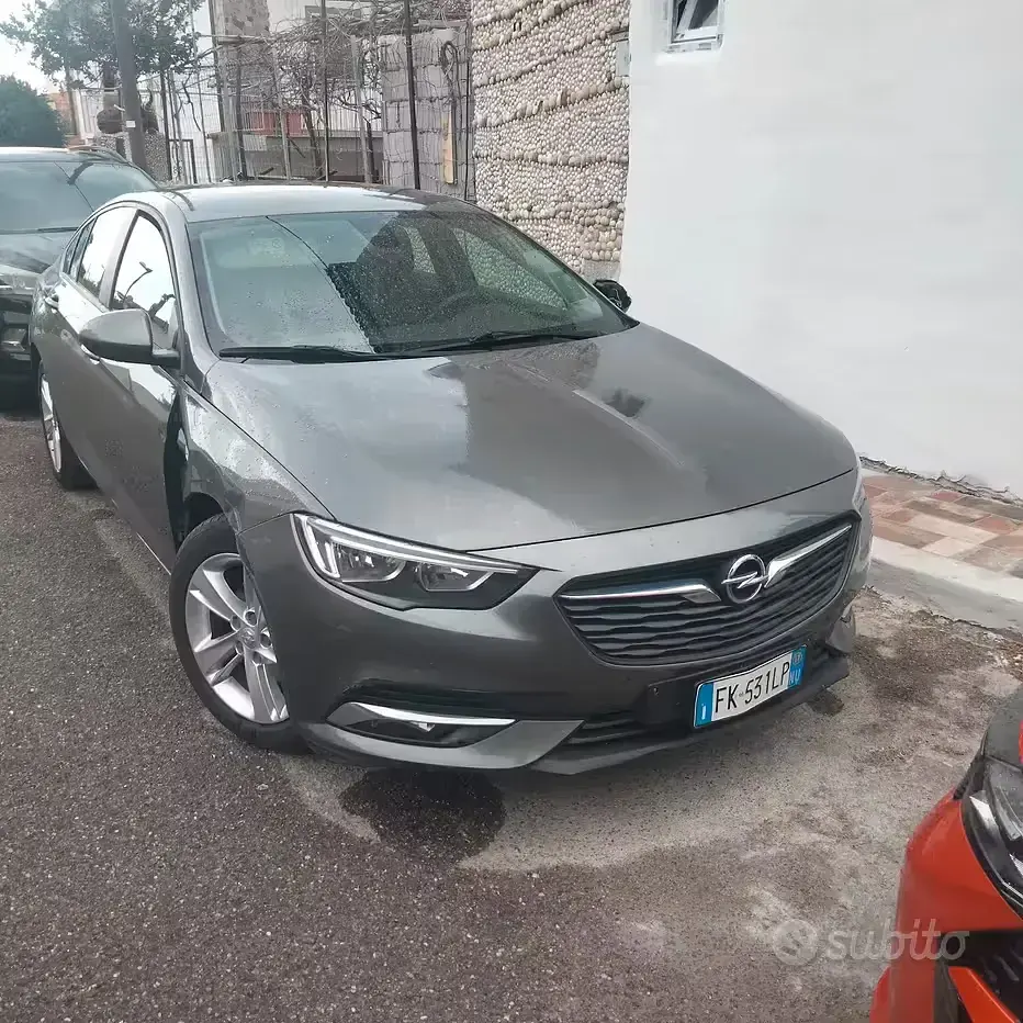 Usata Opel Insignia 136 CV (100 kW) 2017 Berlina