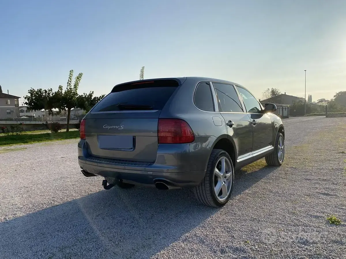 Usata Porsche Cayenne 340 CV (250 kW) 2004 Grigio SUV