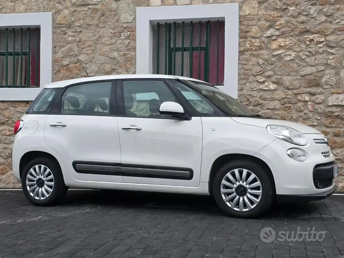Usata Fiat 500L Lounge 85 CV (62 kW) 2015 Bianco Monovolume