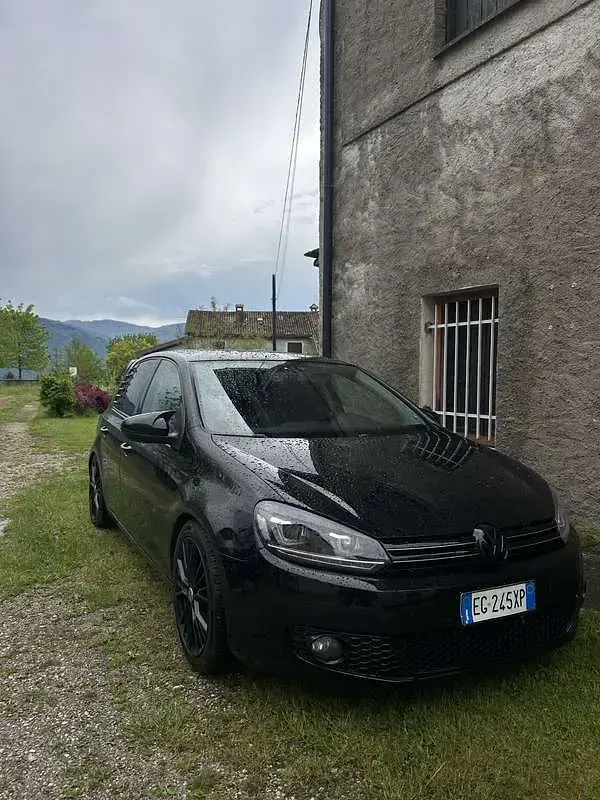 Usata VW Golf VI 122 CV (89 kW) 2011 Nero Utilitaria