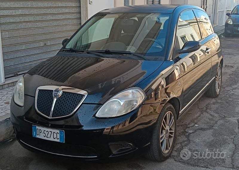 Nero Usata 2008 Lancia Ypsilon Due volumi | 3500 € - Immagine 1/4