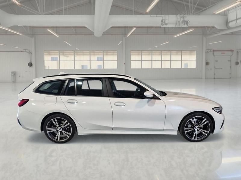 Usata BMW 330e Advantage 183 CV (134 kW) 2021 Bianco Station wagon