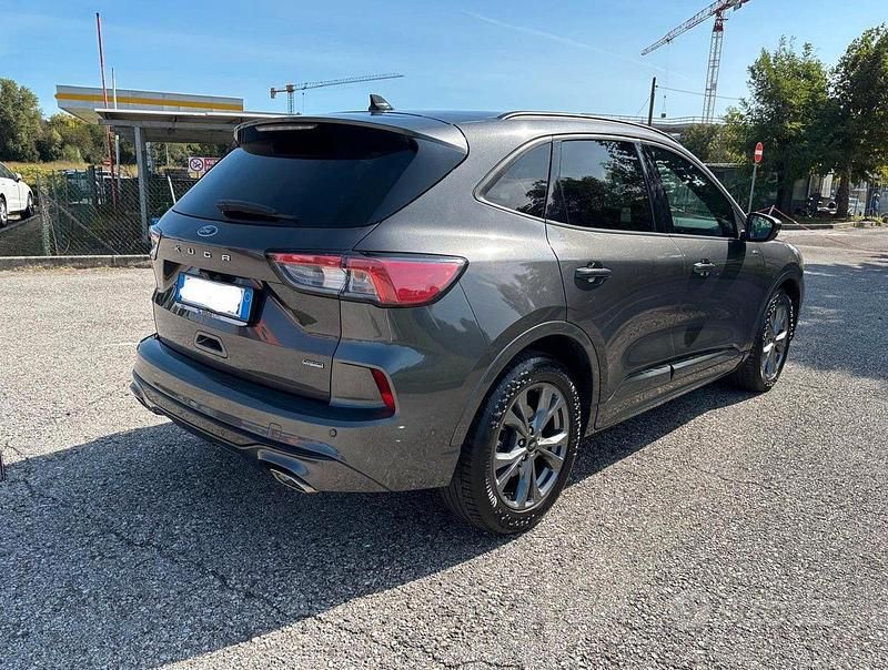 Usata Ford Kuga 225 CV (165 kW) 2020 Grigio SUV