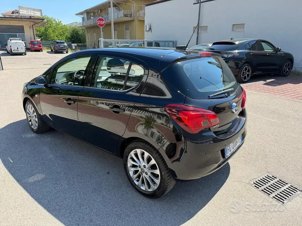 Usata Opel Corsa 95 CV (69 kW) 2017 Utilitaria