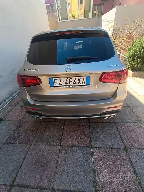 Usata Mercedes GLC220 Premium Plus 194 CV (142 kW) 2020 Grigio SUV