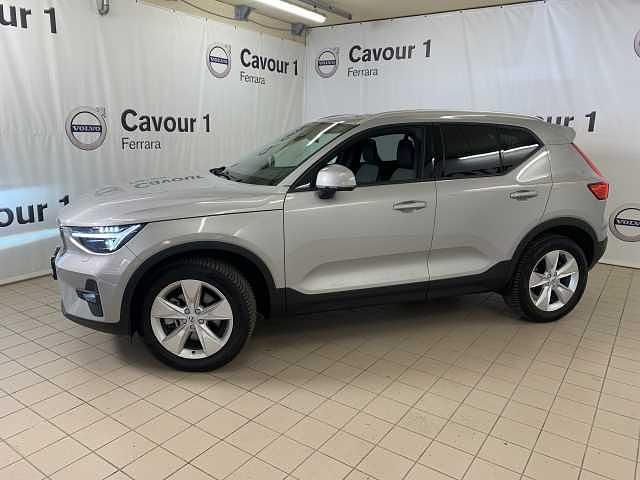 Usata Volvo XC40 Core 163 CV (119 kW) 2025 Argento SUV