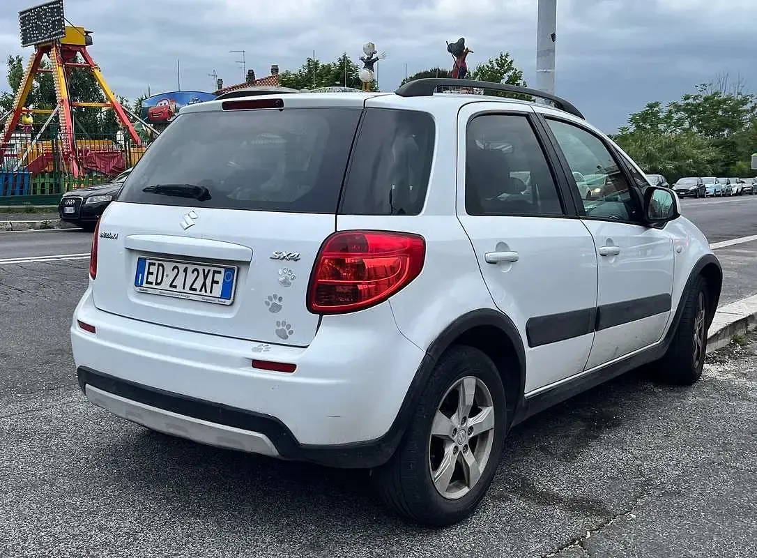 Usata Suzuki SX4 GL 111 CV (81 kW) 2011 Bianco SUV