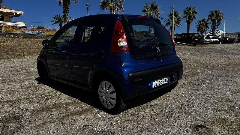 Usata Peugeot 107 68 CV (50 kW) 2006 Utilitaria