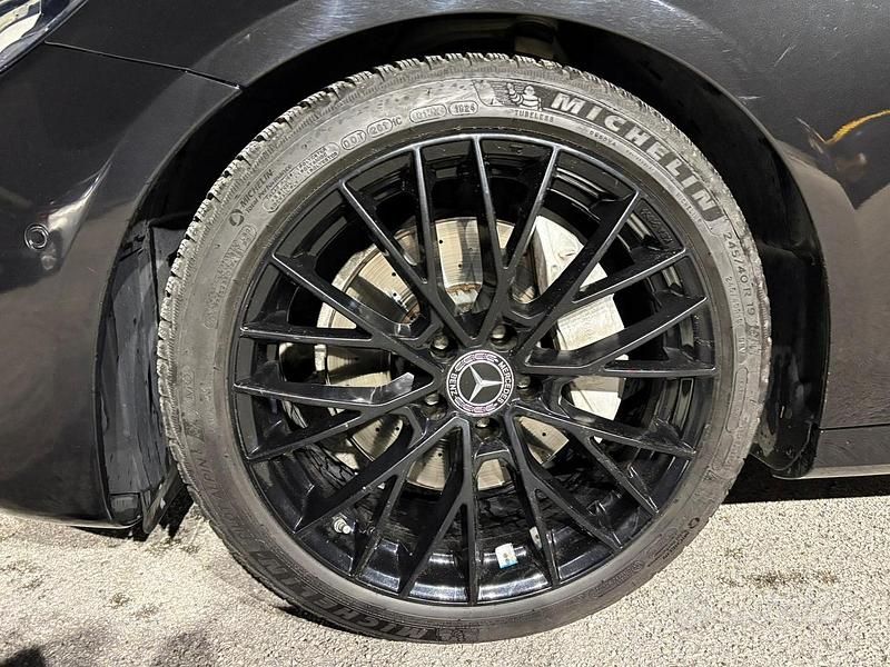 Usata Mercedes E220 AMG line 194 CV (142 kW) 2016 Nero Station wagon