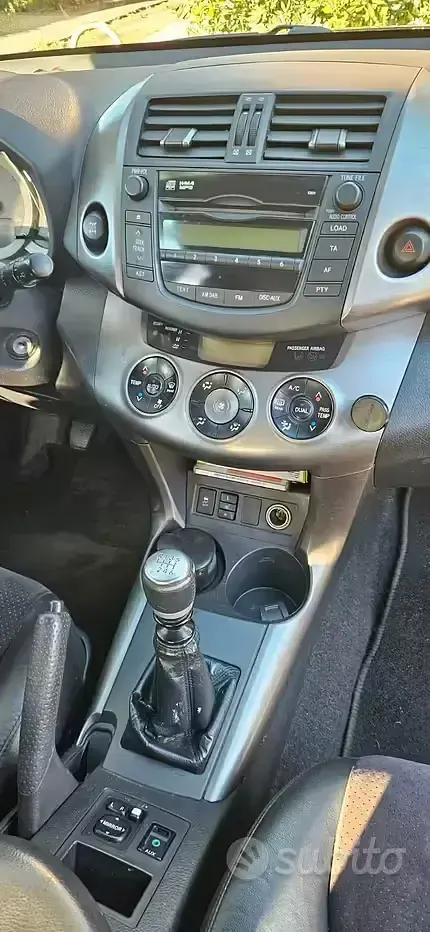 Usata Toyota RAV4 150 CV (110 kW) 2010 Blu SUV