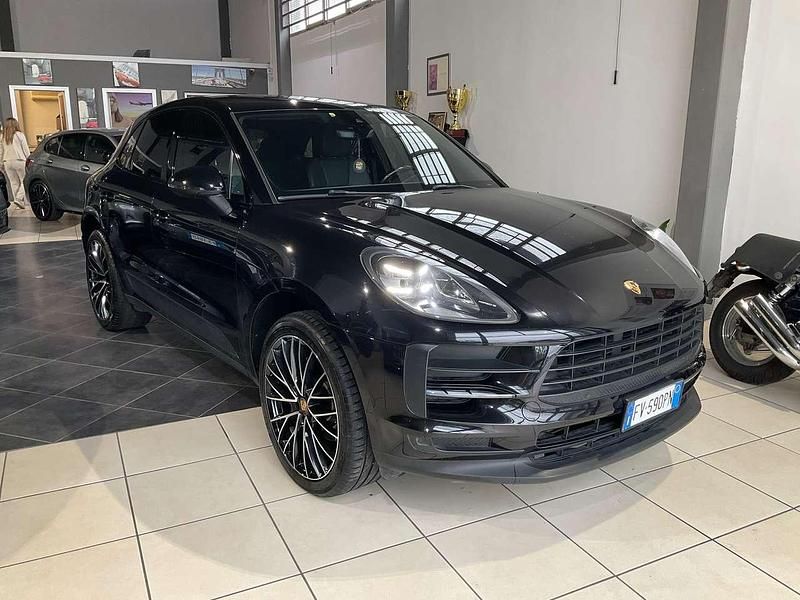 Nero Usata 2019 Porsche Macan SUV | 40.300 € (Ottimo prezzo) - Immagine 1/4