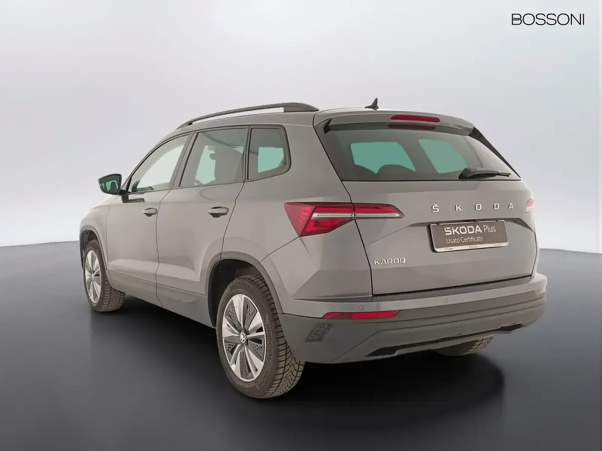 Usata Skoda Karoq Executive 115 CV (84 kW) 2022 Grigio SUV