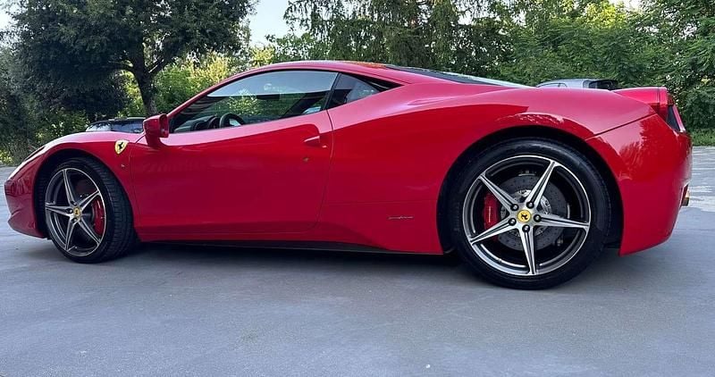 Usata Ferrari 458 570 CV (419 kW) 2012 Rosso Coupé