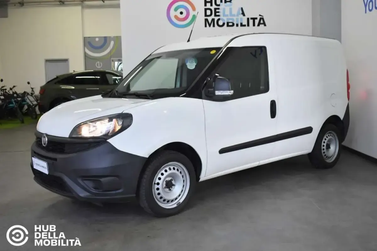 Usata Fiat Doblò Business 120 CV (88 kW) 2020 Bianco Monovolume