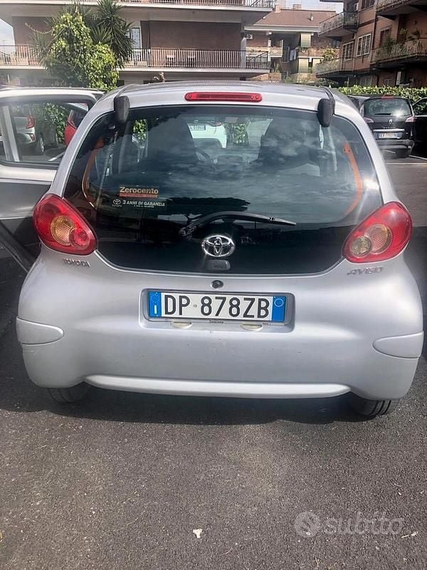 Usata Toyota Aygo 68 CV (50 kW) 2008 Grigio Utilitaria