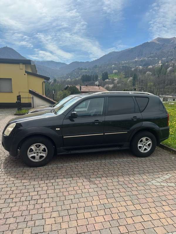 Usata 2010 Ssangyong Rexton SUV | 4000 € (Buon prezzo) - Immagine 1/4