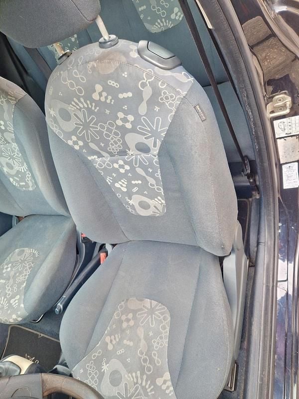 Usata Ford Ka 75 CV (55 kW) 2013 Nero Utilitaria