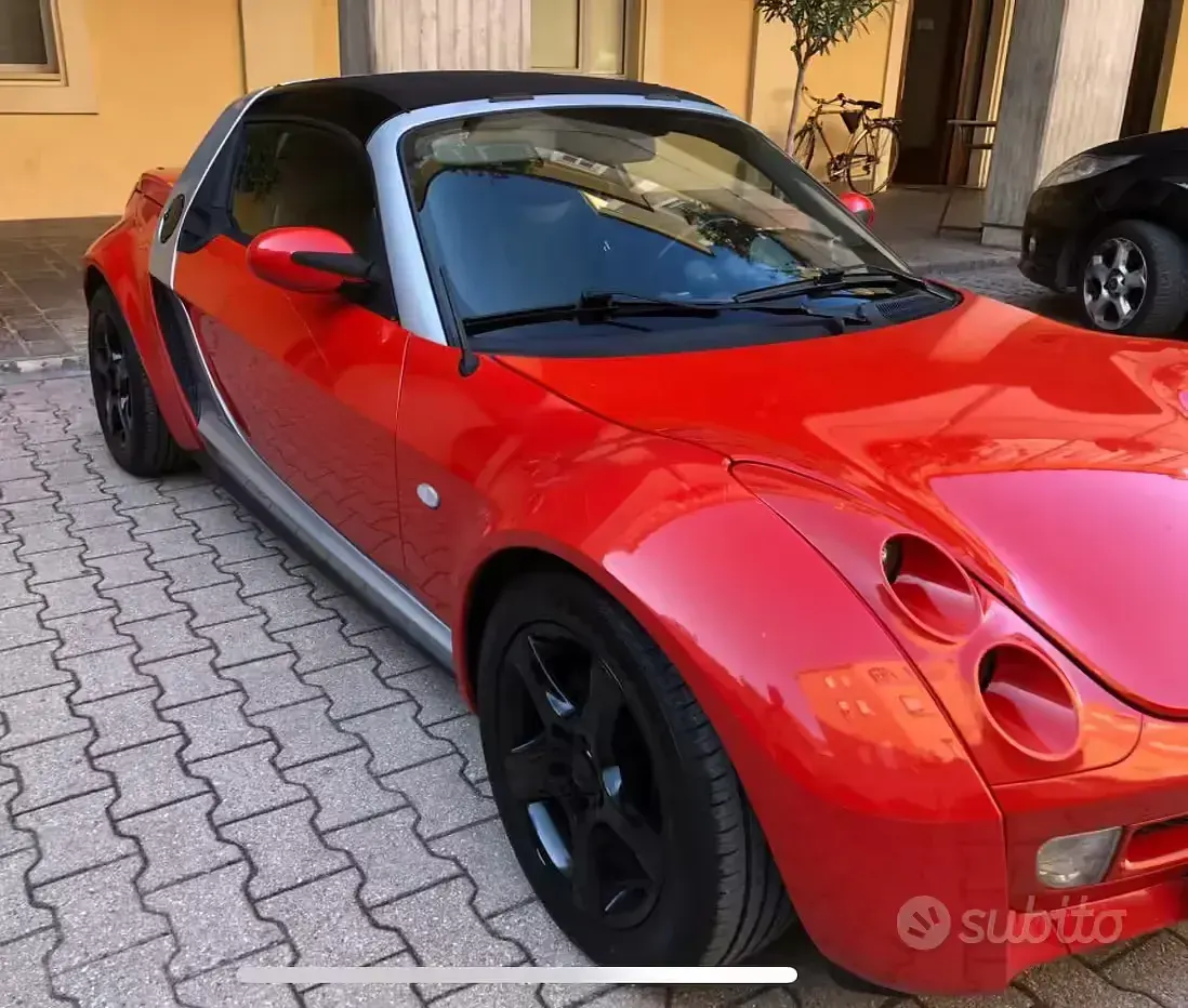 Usata Smart Roadster 82 CV (60 kW) 2003 Rosso Cabrio