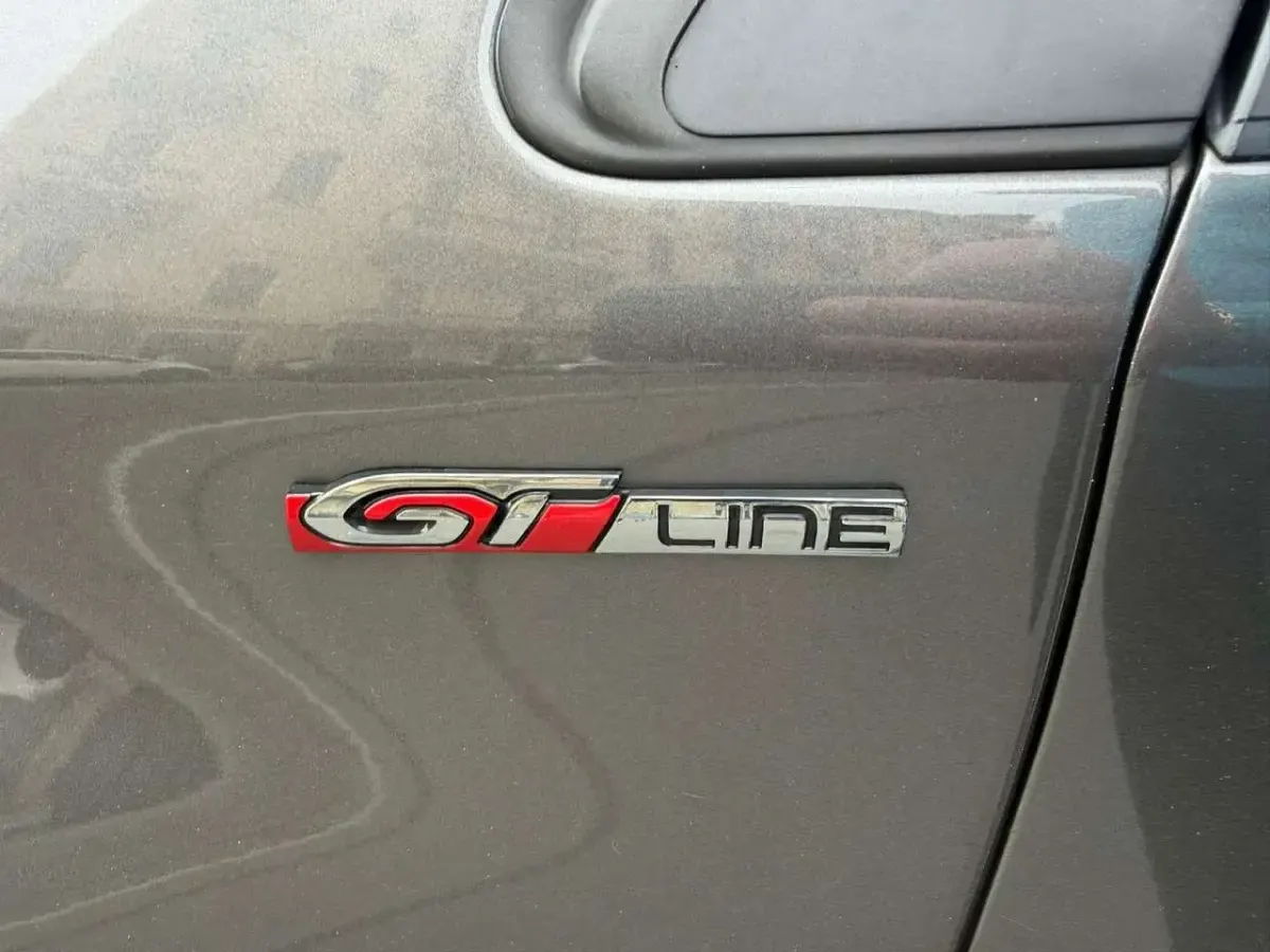 Usata Peugeot 2008 GT-line 120 CV (88 kW) 2018 Grigio SUV