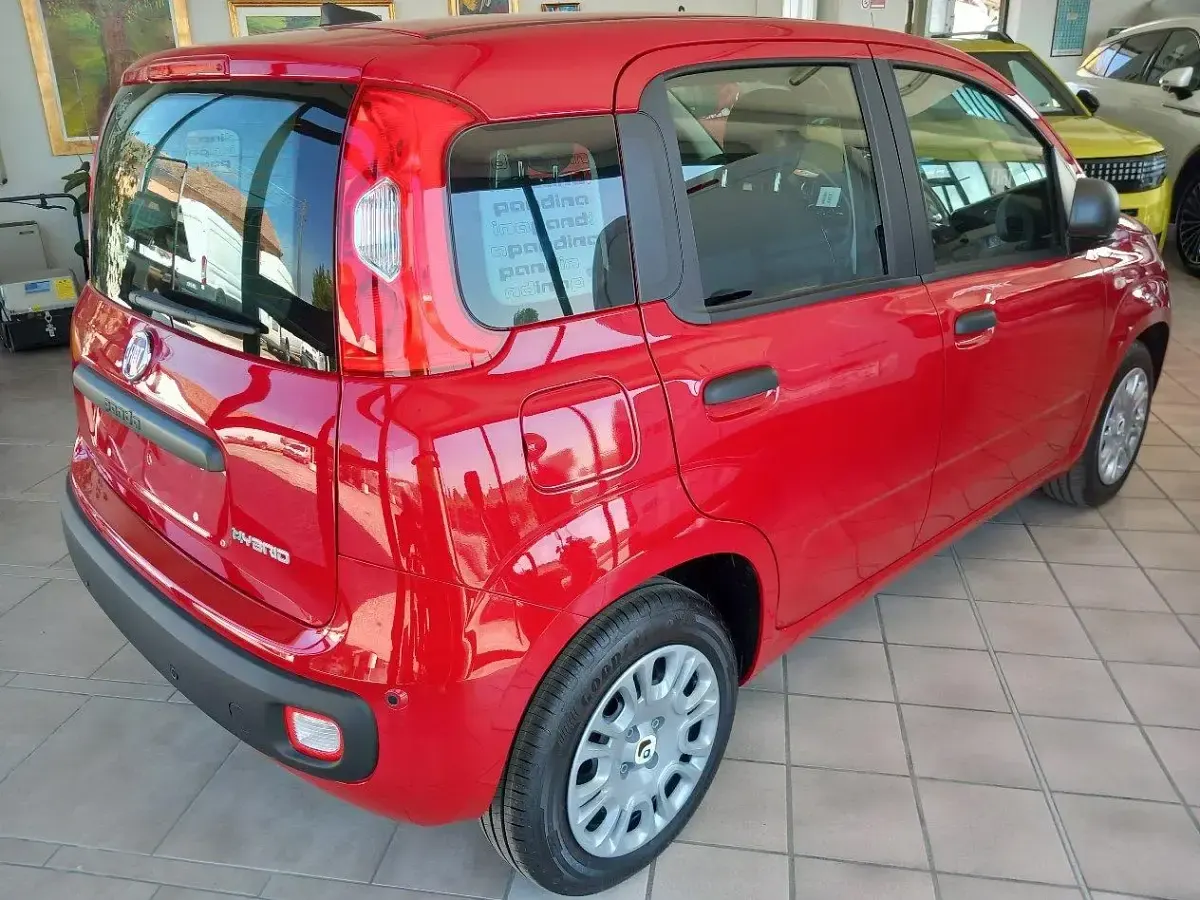 Usata Fiat Panda S 70 CV (51 kW) 2024 Bianco / pastello Utilitaria