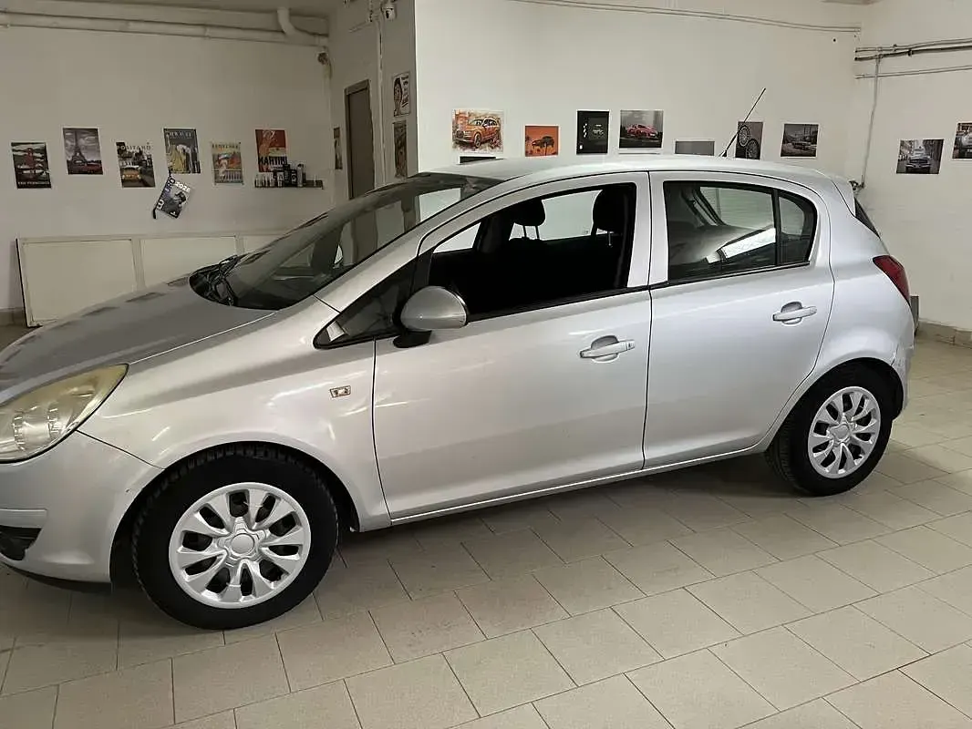 Usata Opel Corsa Club 80 CV (58 kW) 2009 Utilitaria