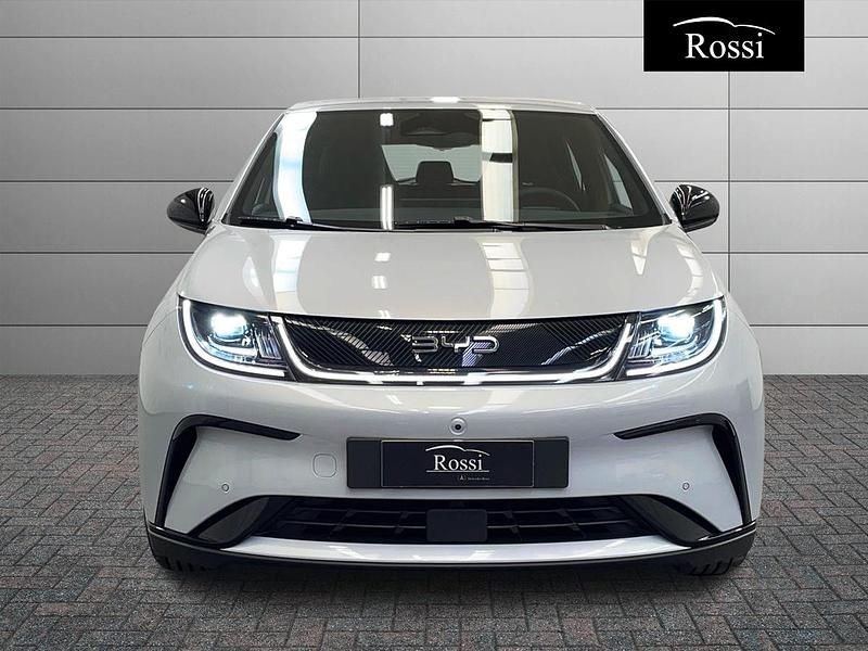 Nuova BYD Dolphin Comfort 150 kW (204 CV) 2026 Skiing white Utilitaria