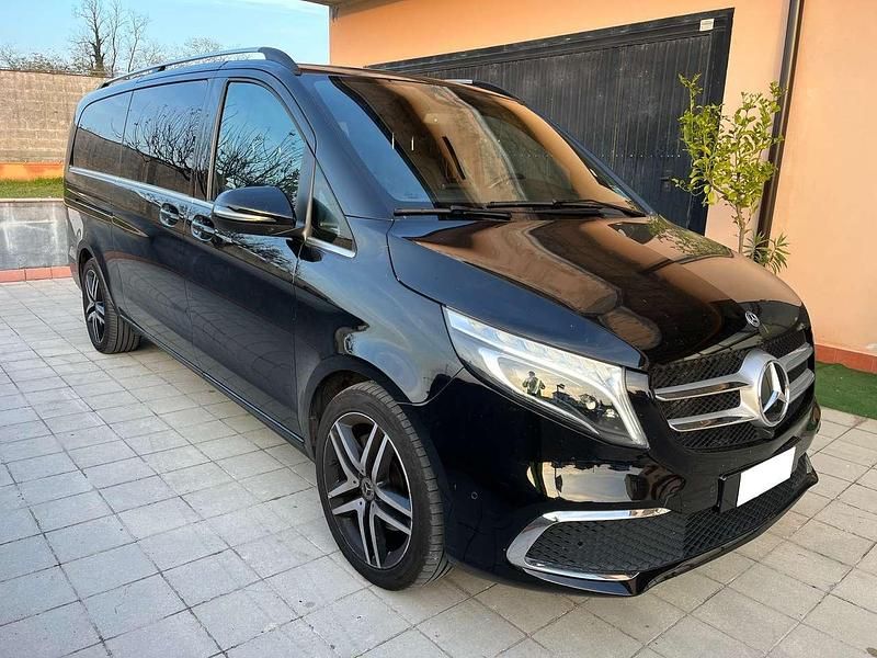 Usata Mercedes 300 Premium 239 CV (175 kW) 2021 Nero Monovolume