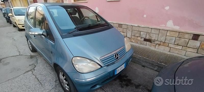 Usata 2002 Mercedes A170 Tre volumi | 1000 € (Buon prezzo) - Immagine 1/4