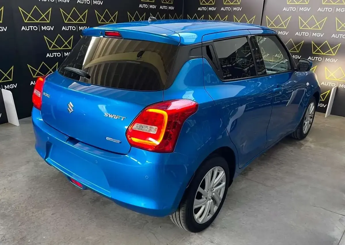 Usata Suzuki Swift Cool 83 CV (61 kW) 2021 Blu/azzurro Utilitaria